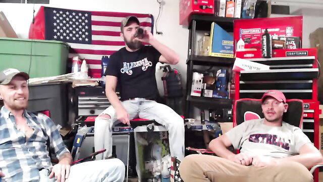 Hardworkertn and bros chilling in garage, feet trans jerk vibes