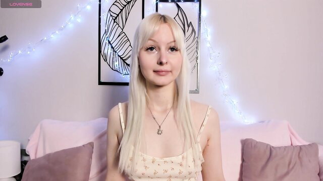 Adelesilver young blonde teen petite in camisole Chaturbate