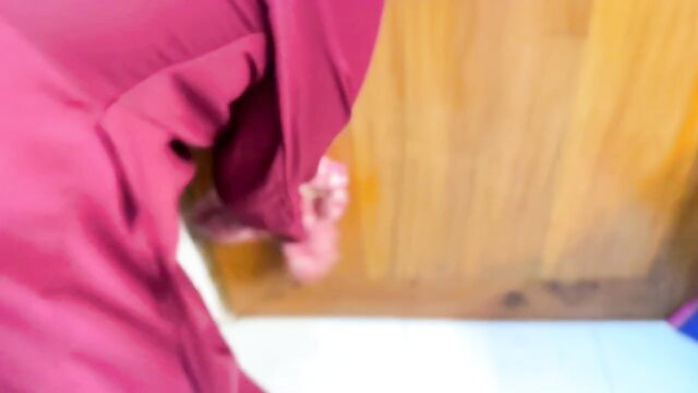 Egyptian maid big butt tits cleaning seducing boss in red hijab