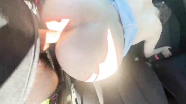 Stepsister's big pale ass exposed in car fuck, amateur POV closeup