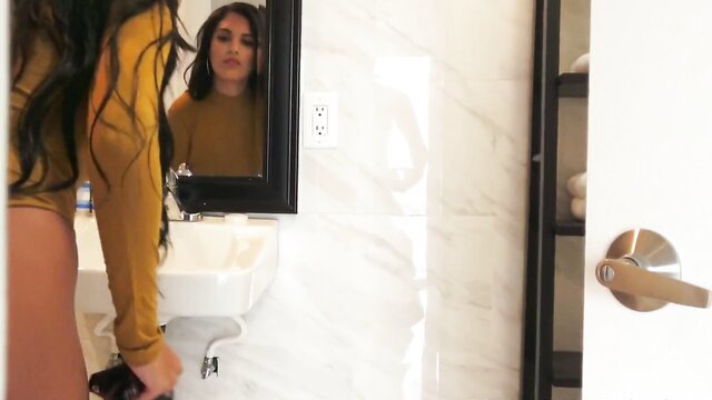 Alina Belle 18yo Latina in tight orange bodysuit mirror selfie