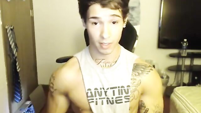 Hot muscle bro flexing in tank top webcam show