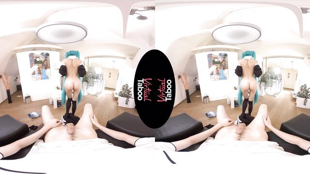 Eva Elfie cosplay squats nude on cock POV creampie