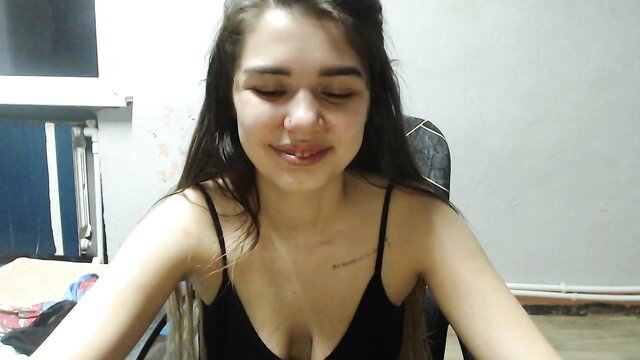 Legenda_liya pregnant skinny teen in tank top, smiling closeup