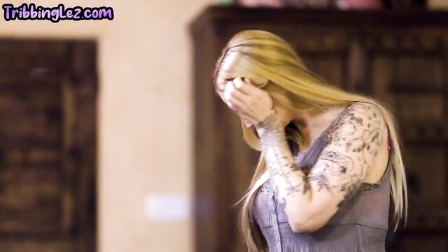 Blonde tattooed dyke slut covers face in group lesbian fingering orgy