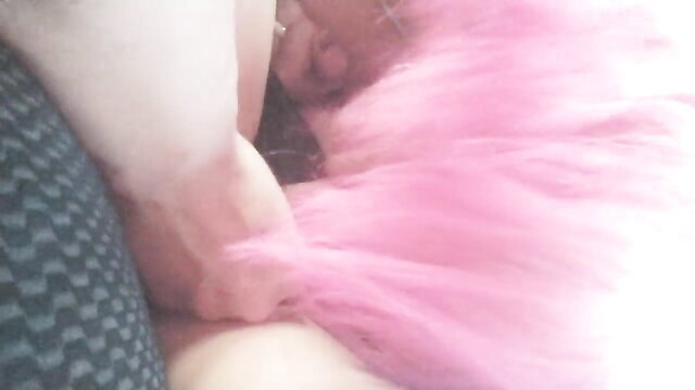 Mighty Dee deepthroats in public with pink feather boa