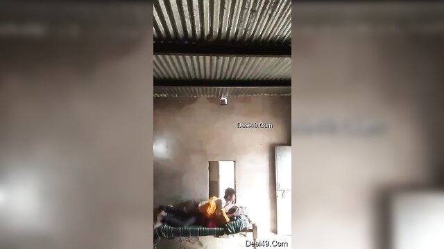 Desi village lovers fucking hard on bed in amateur clip