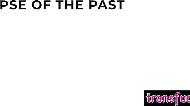 Eva Maxim tranny with big ass humped by shemale