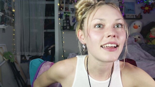 lilfknsquirt blonde cam girl smiling wide eyes tank top Chaturbate