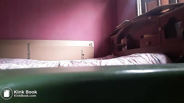 Amateur Asian footjob on bed with bare feet and sheets