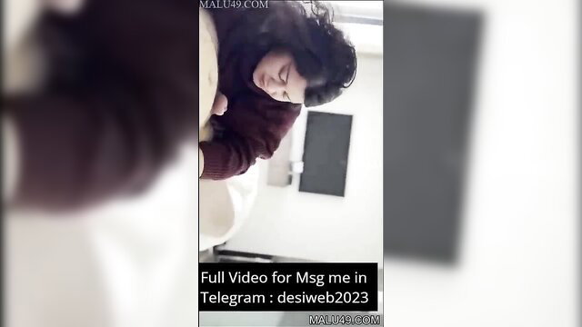 Cute Tamil babe teases bare body in closeup selfie video