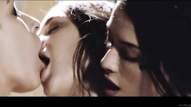 Three hot college teens in steamy lesbian threesome kiss