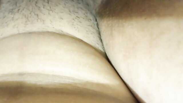 Closeup amateur pussy licking by boyfriend, thick thighs and pubes