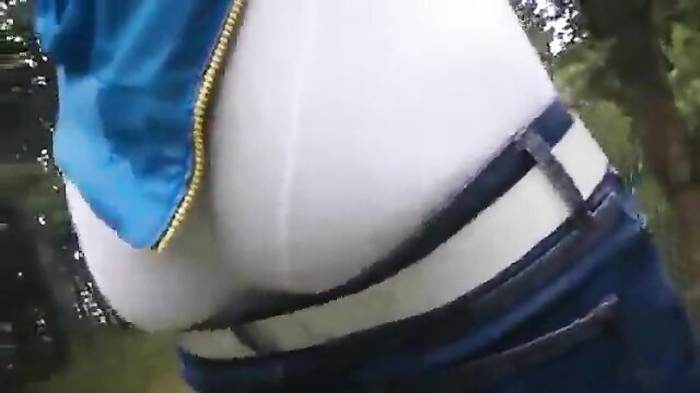 Outdoor twink amateur sagging pants showing big white ass bulge