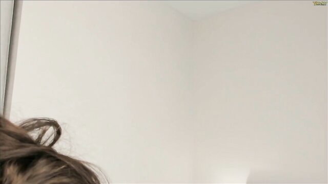 Mary Lepson skinny girl closeup face and hair in bedroom