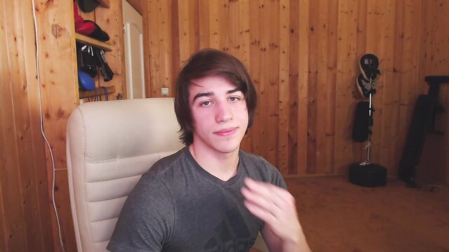 Alex Swan gay4pay striptease gamer boy in gaming room smiling