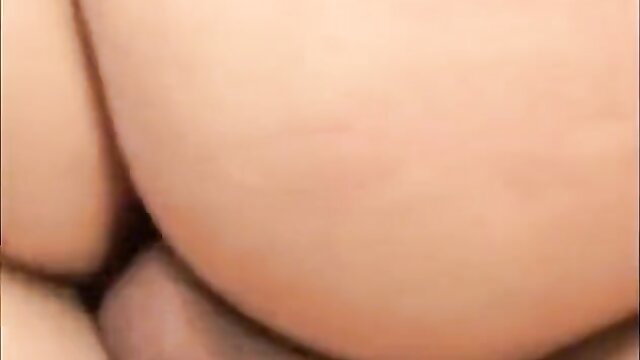 Gorgeous blonde babe's huge pale ass spread in backyard tease