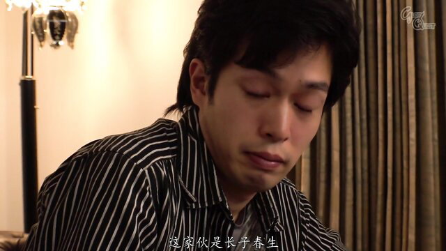 Iioka Kanako seductive closeup in striped shirt, JAV bedroom tease