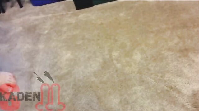 Woman sucking cock closeup on amateur video thumbnail