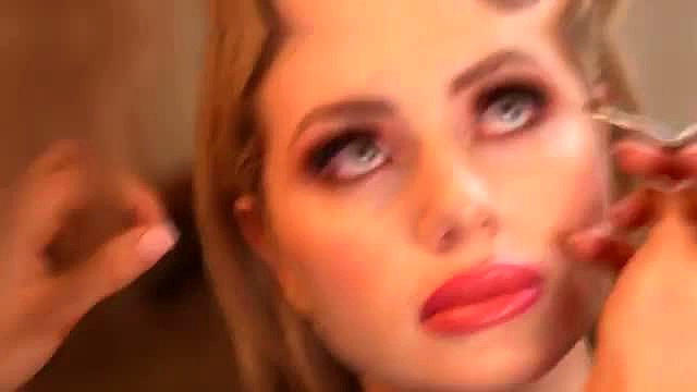 Blonde Georgia applying makeup before tailor-made gangbang