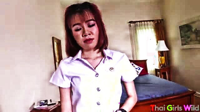 Thai student girl Aunattaya in white blouse, lovely shaved pussy creampie