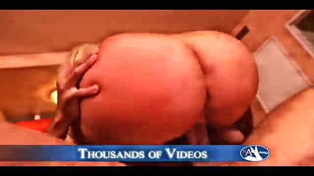 Julie Cash big ass grabbed in couch fuck by Juliana Grandi