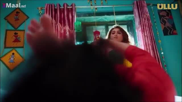 Wonderful Indian MILF in red saree with cleavage, seductive gaze