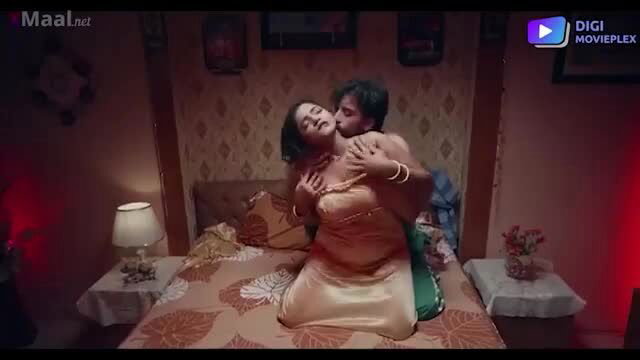 Superb Indian MILF RB Indian in gold saree passionately kissing man