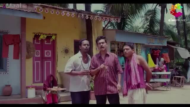 RB Indian beauty in sexy saree with men in hot desi village scene