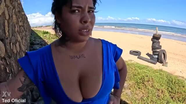 Curvy Baiana Meduzza with huge tits on Salvador beach