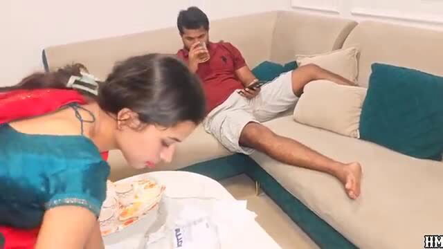 Indian bhabhi in saree kneels to suck boss's huge cock on couch