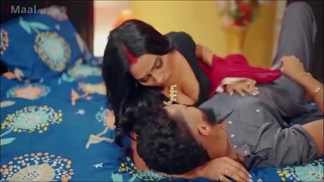 Superb Indian MILF RB Indian rides man in saree blouse, big tits cleavage