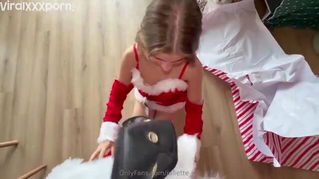 Juliette Stj teases in sexy Santa lingerie, Christmas nudes preview