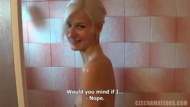 Blonde amateur in steamy shower smiling nude, Czechamateurs