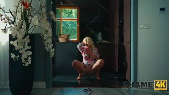 Tiffany Rousso squats nude exposing pussy in An American Prickle