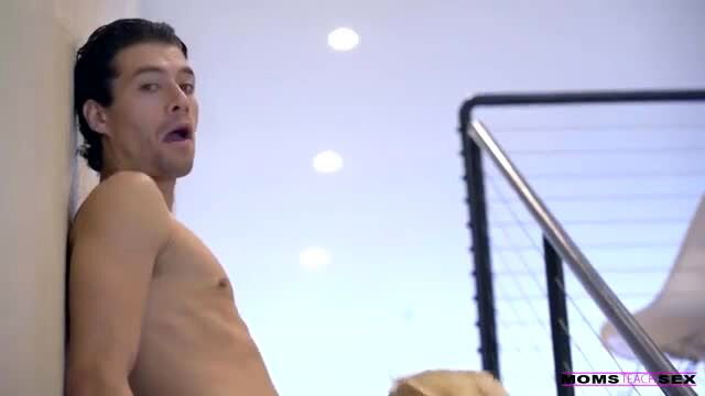 Alexis Fawx hot mommy Alexis leaning nude against wall