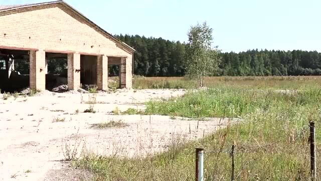 Mira V in abandoned barn, Rope Fetish 2 outdoor tease