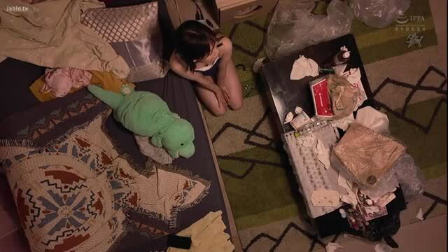 Higashijo Natsu kneels nude in messy JAV room with dino plush