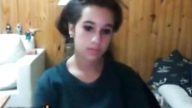 Young Argentinian teen with perfect ass in tight top on Omegle