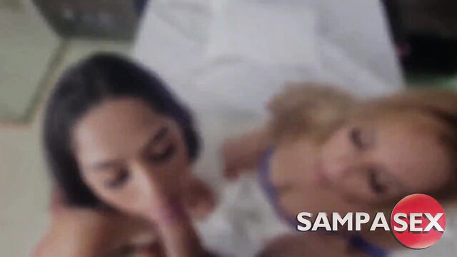 Regina Rizzi & blonde ninfeta VickySpank creampie pussy cumswap