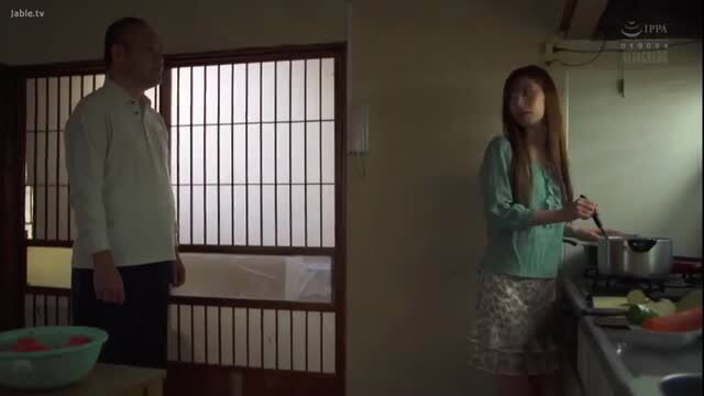 Akari Tsumugi in kitchen with stepdad, JAV incest tease