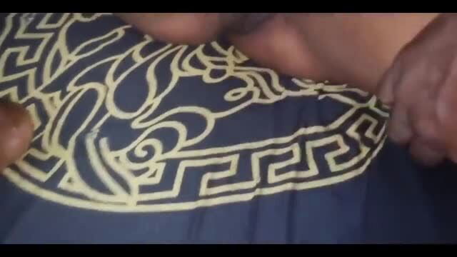 Closeup of juicy pussy oozing cum on Versace shirt in taboo stepdaughter vid