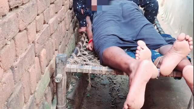 Indian amateur couple outdoor sex with young boyfriend fucking slut