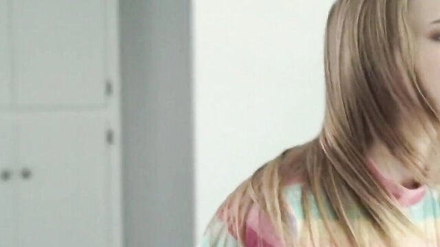 Blonde babe in colorful top turns head, teasing huge dick 3some blowjob creampie