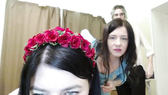 Shyybabybannyy goth girl in red rose crown headband with friend POV amateur tease
