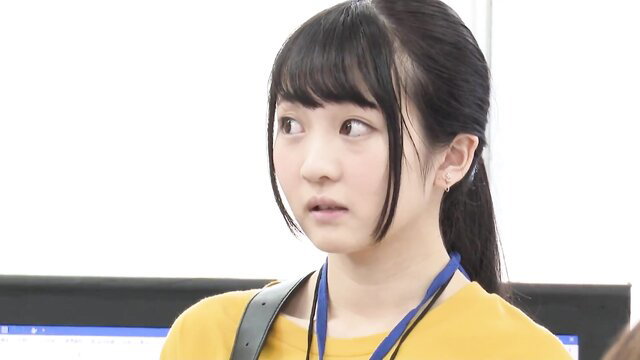 Hayami Remu JAV AD debut, cute bangs ponytail yellow top lanyard