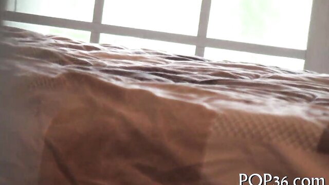 Teen couple hardcore fucking on bed closeup