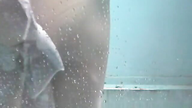 Russian voyeur beach spy cam of wet nude woman showering