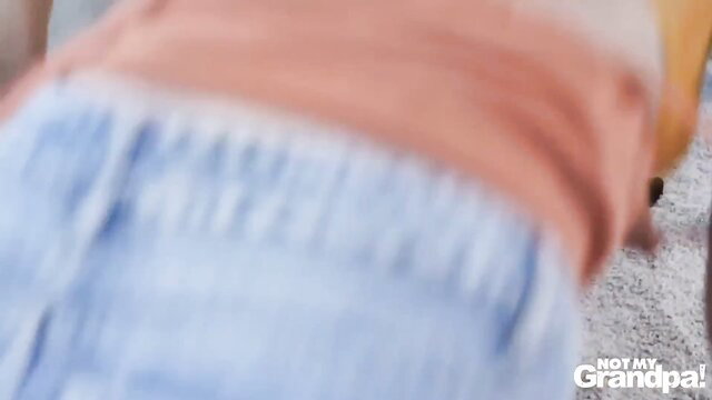 Alona Bloom and Sera Ryder in tight jeans ass focus