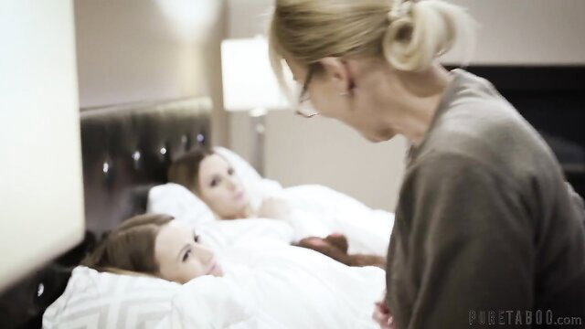 Erica Lauren with Jill Kassidy & Aubrey Sinclair in bed threesome